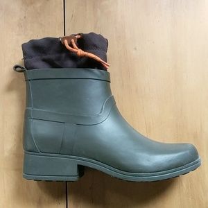 Lucky brand rain booties. Size 9